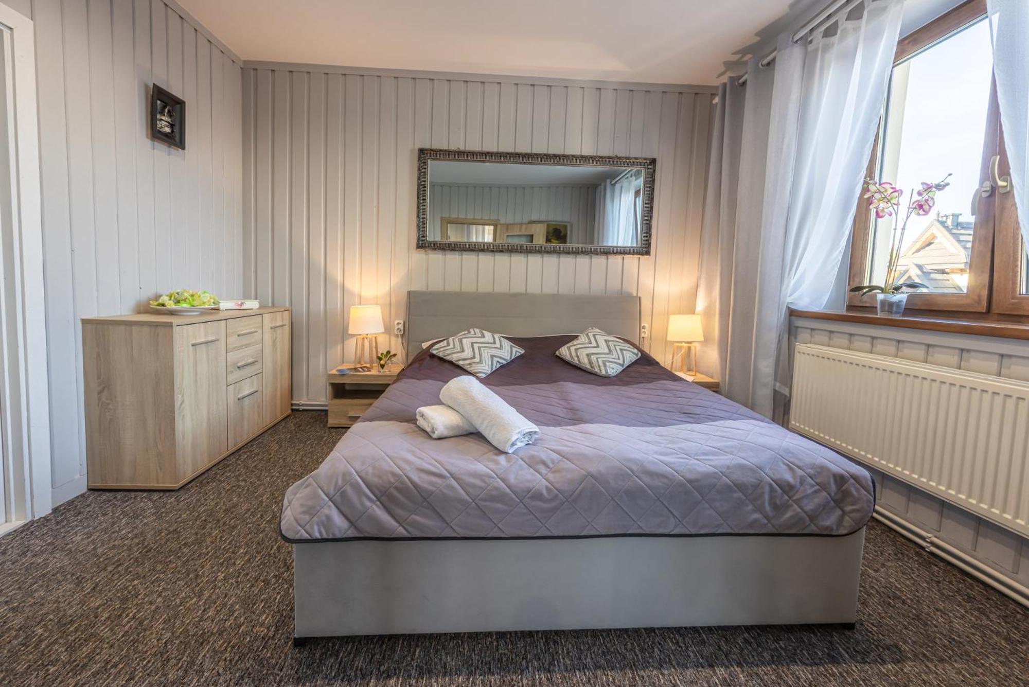 One-Bedroom Standard Apartment